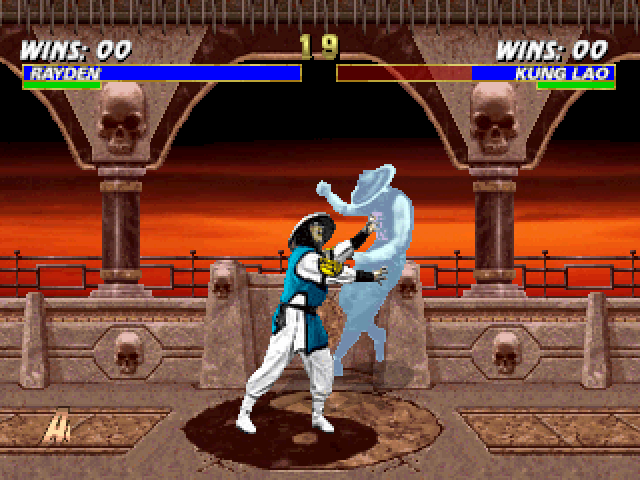 Mortal Kombat Trilogy (PlayStation) screenshot: Rayden's Shocking Grasp active and functional in MKII Kung Lao: this move is found in 2P modes only.