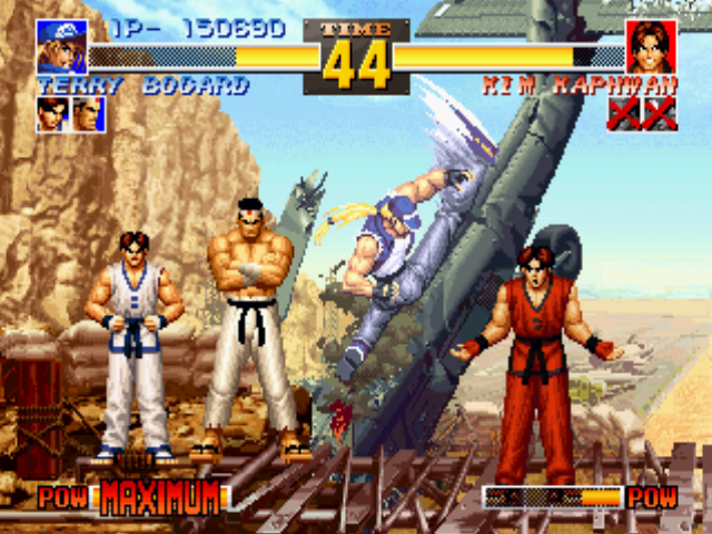 The King of Fighters '95 (PlayStation) screenshot: Kim Kaphwan taunting in the exact time-moment that Terry Bogard counterattacks with a Crack Shoot...
