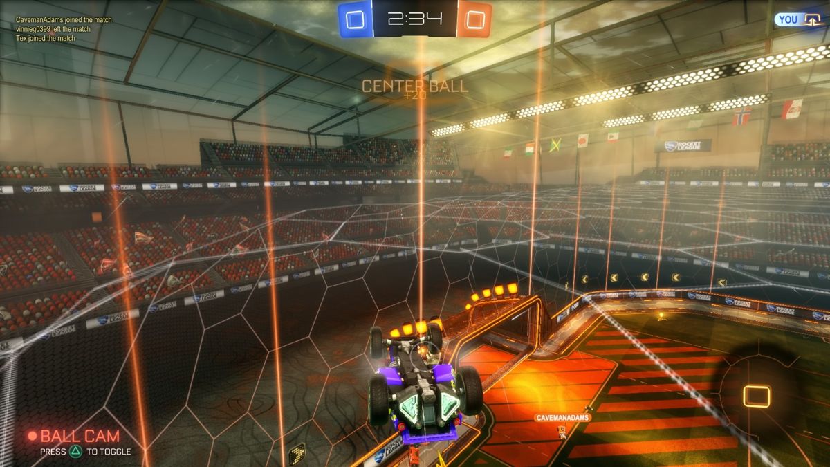 Rocket League (PlayStation 4) screenshot: The sides of the map have barriers which you can climb on to reach to the top