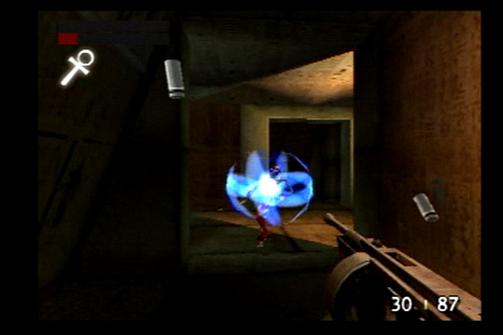 TimeSplitters (PlayStation 2) screenshot: Once you acquire the item, the Timeplitters will warp and try to get you.