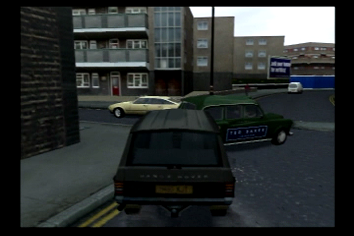 The Getaway (PlayStation 2) screenshot: Move it or lose it buddy.