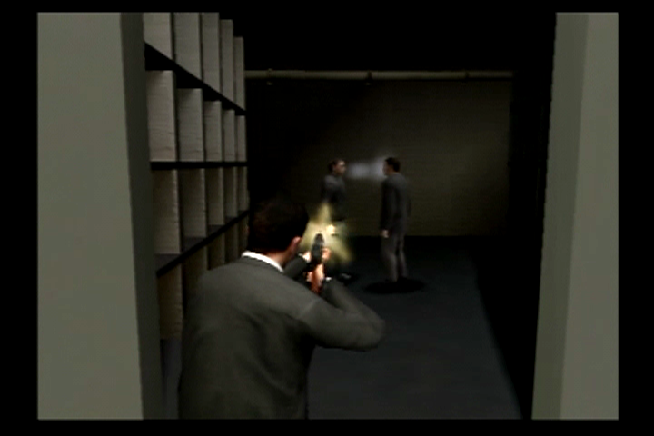 The Getaway (PlayStation 2) screenshot: When your back is against a wall, you can also pop out and surprise enemies.
