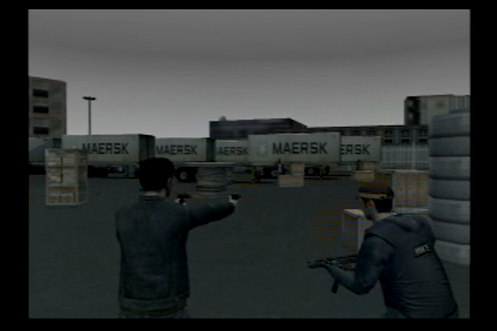 The Getaway (PlayStation 2) screenshot: Since the police are on your side now, take advantage of them while they fight and arrest enemies.