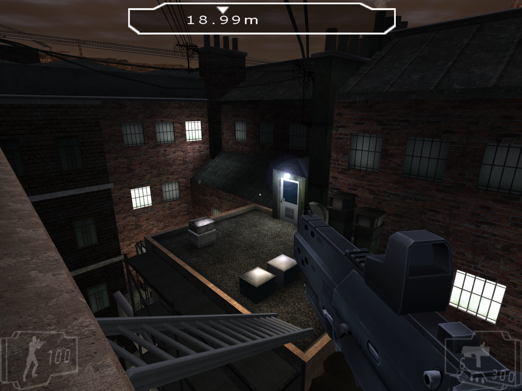 Shadow Ops: Red Mercury (Windows) screenshot: Getting down off the rooftops.