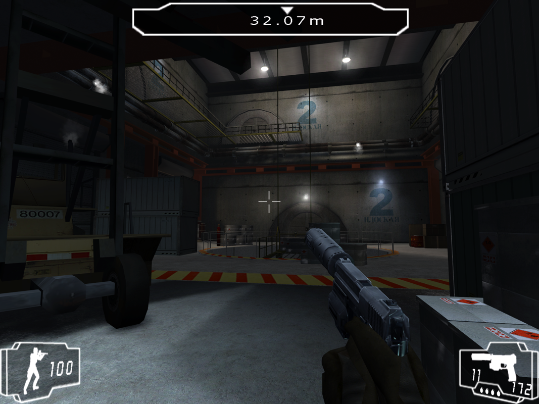 Shadow Ops: Red Mercury (Windows) screenshot: Running around James Bond style in this lab. You have to get to the lowest levels.
