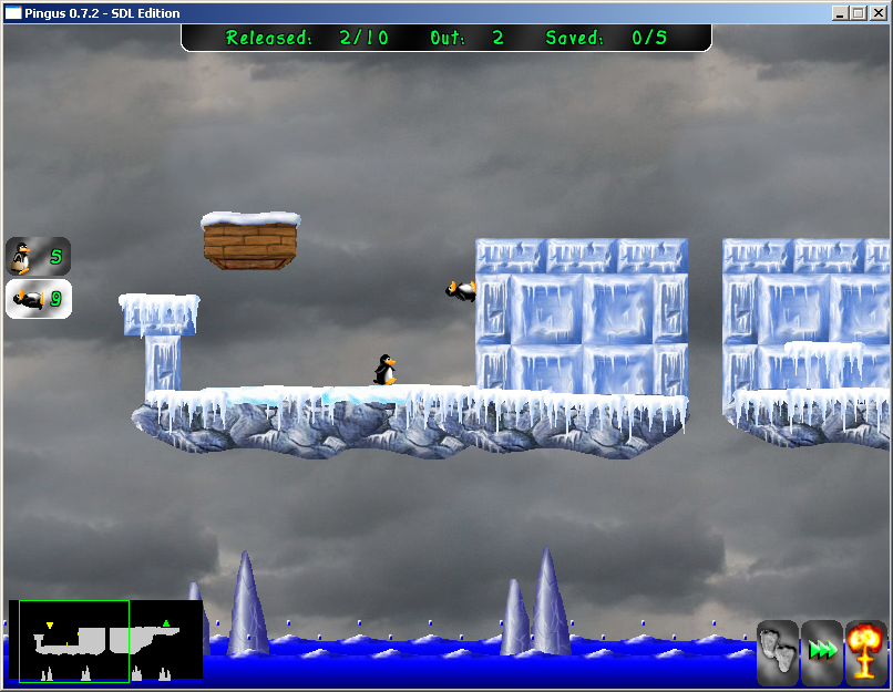 Pingus (Windows) screenshot: These penguins must have suction cups on their feet