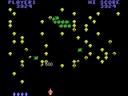Centipede (ColecoVision) screenshot: Shoot the spider for bonus points
