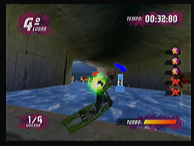 Zeebo Extreme Jetboard (Zeebo) screenshot: Jumping over a ramp inside a tunnel at the Vitória track.