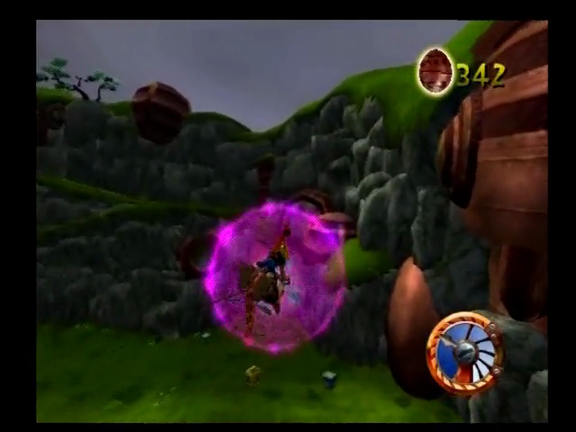 Jak and Daxter: The Precursor Legacy (PlayStation 2) screenshot: Racing through portals in Precursor Basin