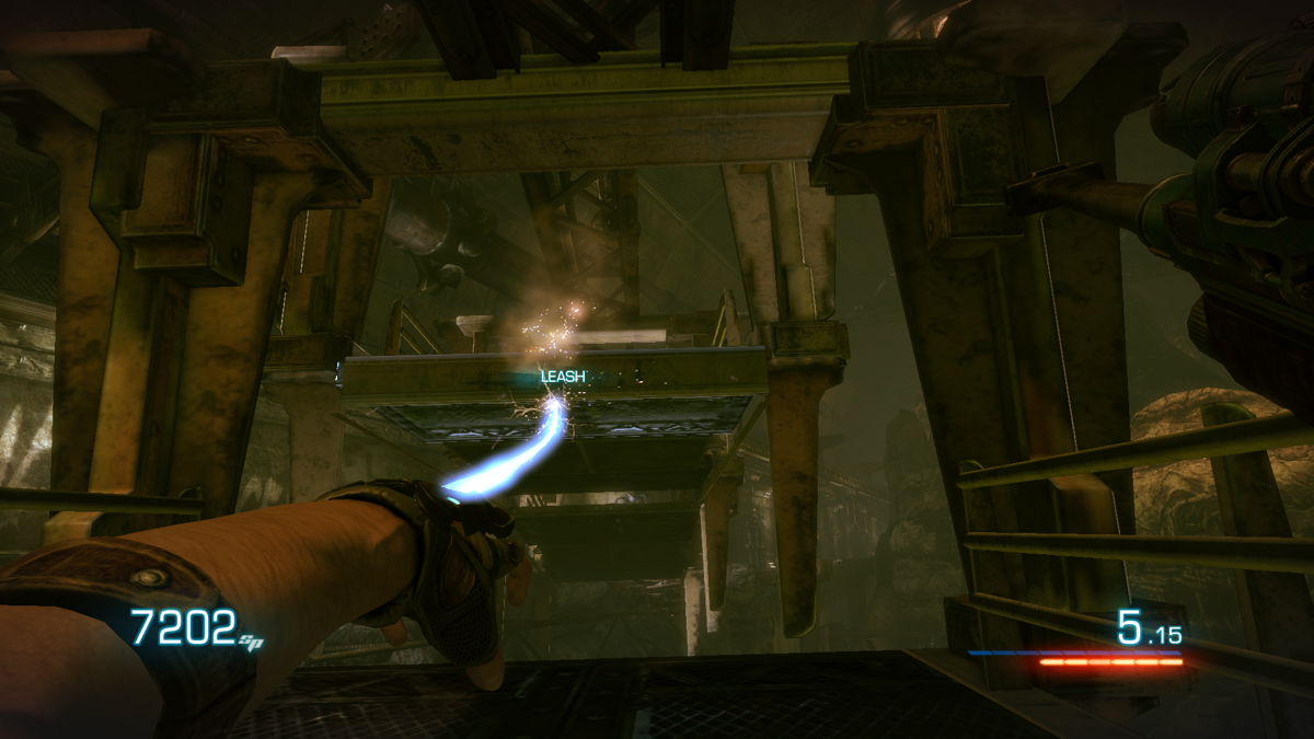 Bulletstorm (Windows) screenshot: The leash cannot only be used for attacking enemies, but also for interaction.