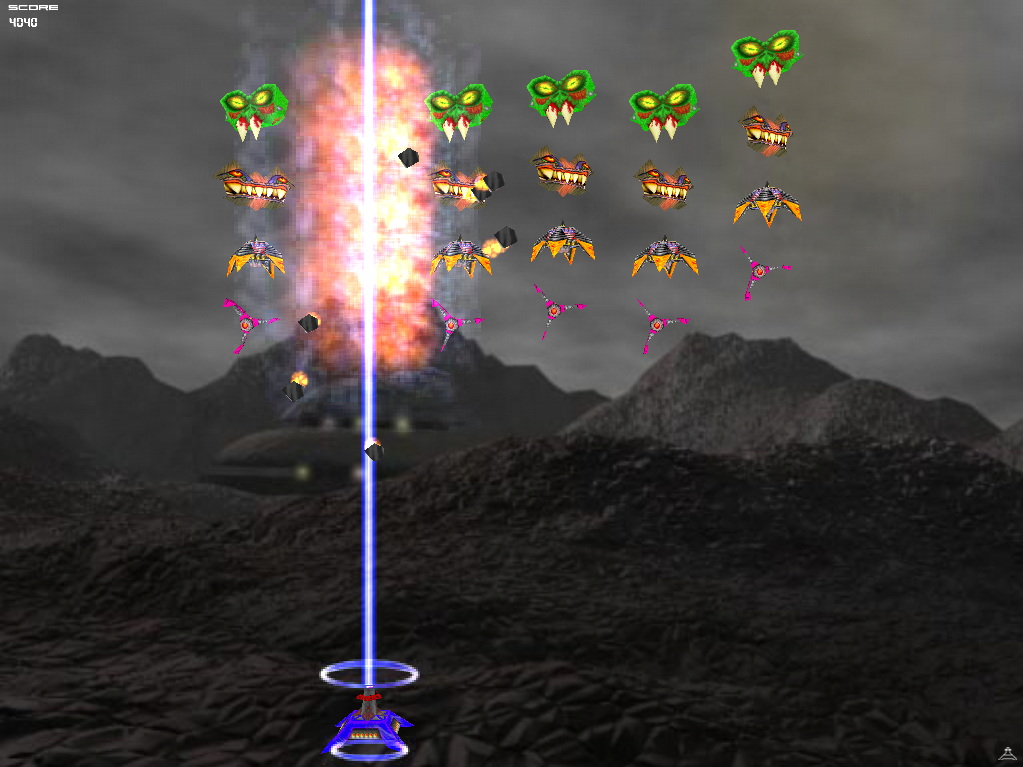 Intergalactic Invaders (Browser) screenshot: Introducing the heavy artilley. Also notice the protection shield.