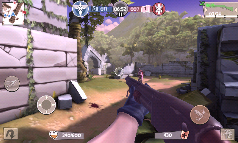 Blitz Brigade (Android) screenshot: Shotgun in use