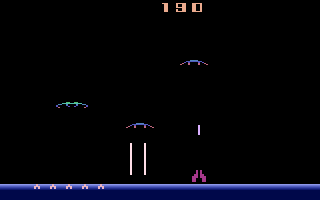 Demon Attack (Atari 2600) screenshot: Demons attacking you with lasers