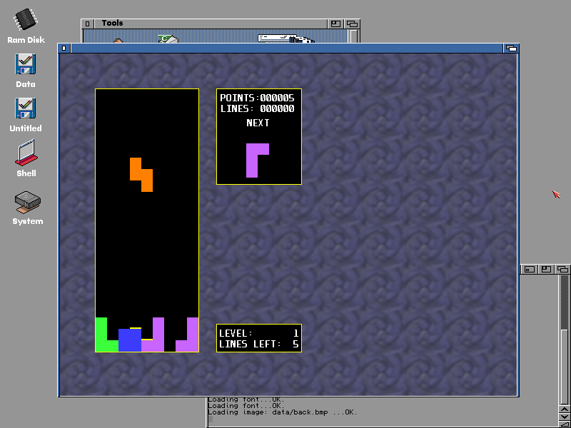 Abandoned Bricks (Amiga) screenshot: Playing Tetris