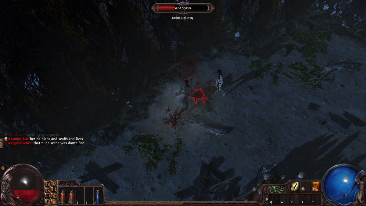 Path of Exile (Windows) screenshot: Fighting some enemies