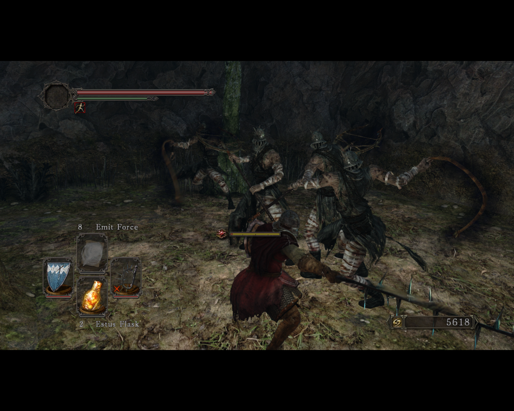 Dark Souls II (Windows) screenshot: Ambushed by maniacal knights - using a whip to get rid of them