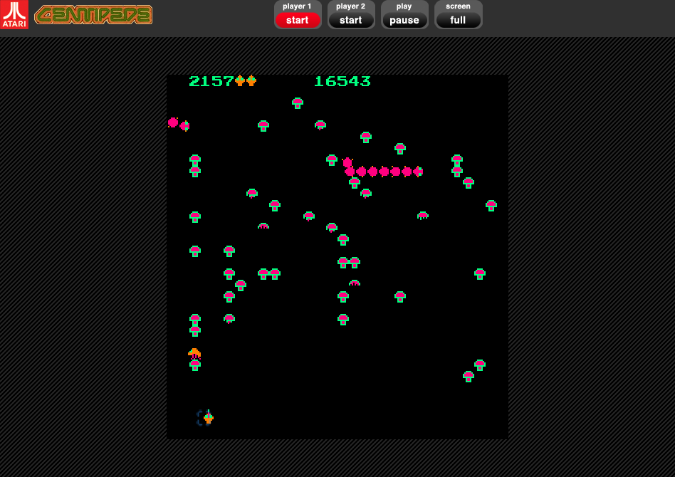 Centipede (Browser) screenshot: Now I also deal with the annoying flea, who creates more mushrooms.