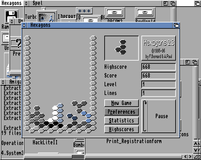Hexagons (Amiga) screenshot: Playing on a standard highres four-colour screen