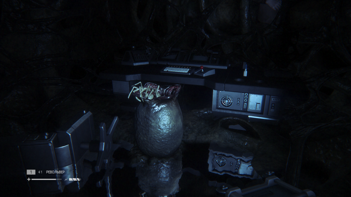 Alien: Isolation (Windows) screenshot: Facehugger crawling out of the egg. Ew.