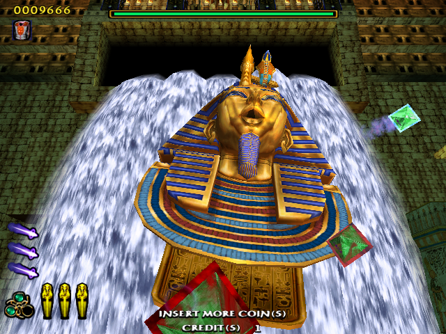 The Maze of the Kings (Arcade) screenshot: It shoots mini pyramids
