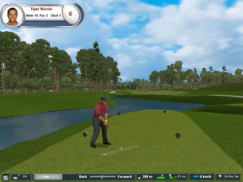 Tiger Woods PGA Tour 2002 (Windows) screenshot: Pressing mouse on ball allows to change direction of the shot