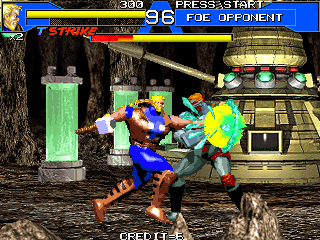 Avengers in Galactic Storm (Arcade) screenshot: Striking a blow.