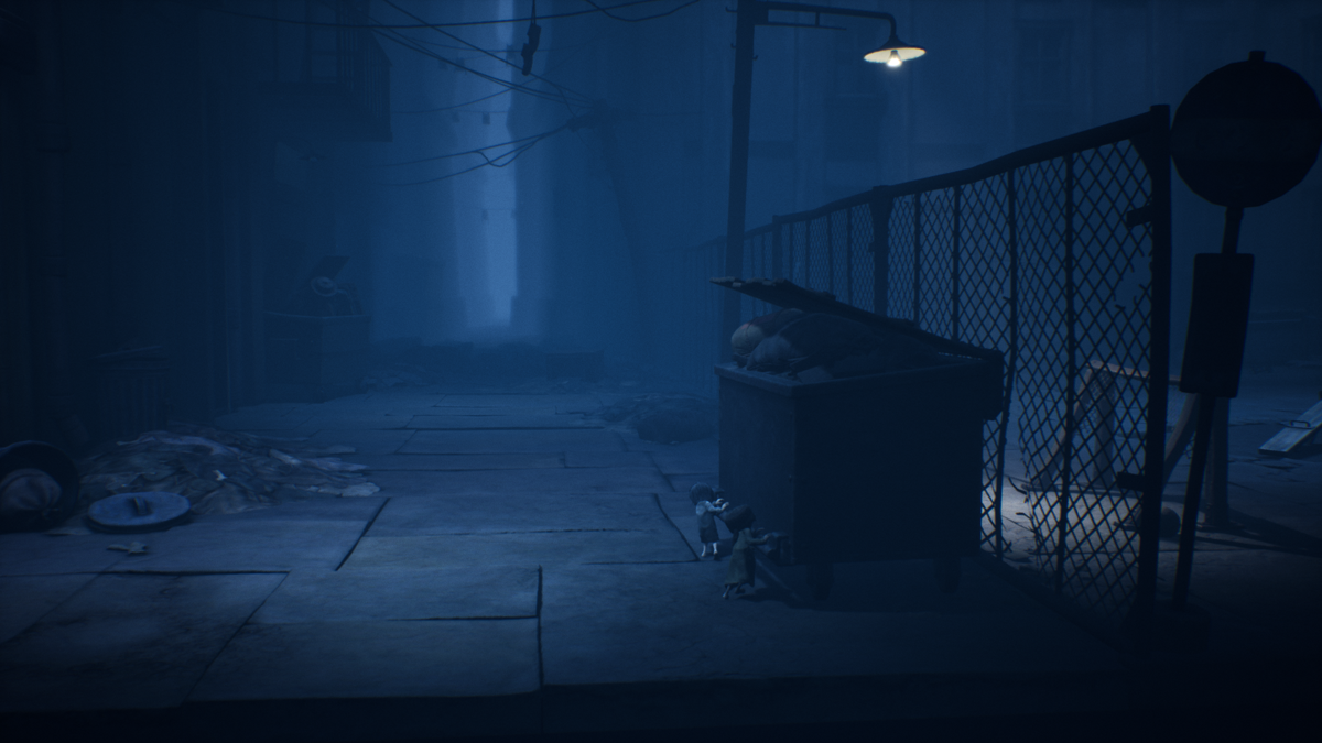 Little Nightmares II (Windows) screenshot: Some objects are too heavy for Mono to manipulate alone (a.k.a. mono)