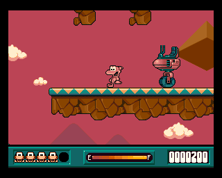 Pinkie (Amiga) screenshot: Pinkie and his pod