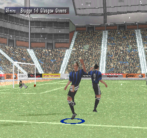 Striker Pro 2000 (PlayStation) screenshot: Goal celebration