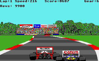 Formula 1 Grand Prix (Atari ST) screenshot: Close call