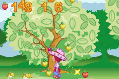 Strawberry Shortcake: Summertime Adventure (Game Boy Advance) screenshot: Collecting golden apples.