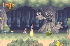 Disney Princess (Game Boy Advance) screenshot: Snow White avoids danger in the enchanted forest.