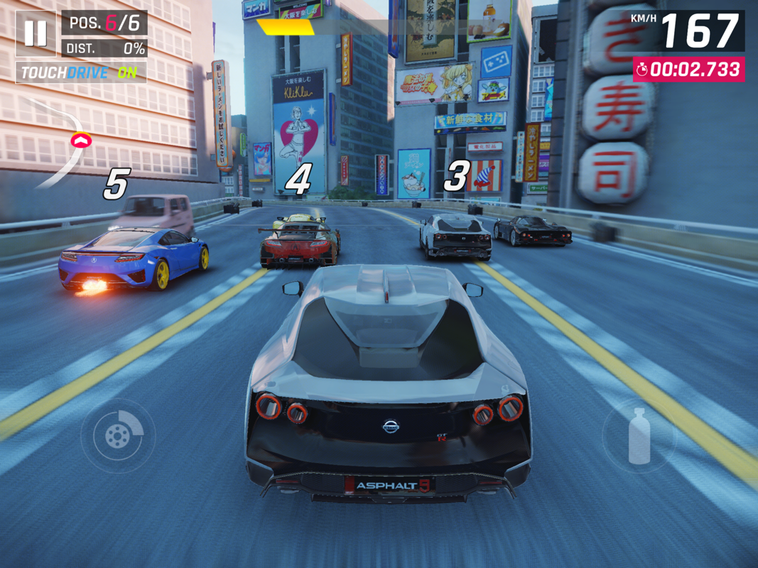 Asphalt 9: Legends (iPad) screenshot: Starting a race in Osaka.