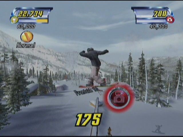 Amped: Freestyle Snowboarding (Xbox) screenshot: Doing trick in front of the red Media icons will get you points with the sponsors.