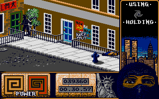 Last Ninja 2: Back with a Vengeance (Amiga) screenshot: You must destroy the door to get inside.