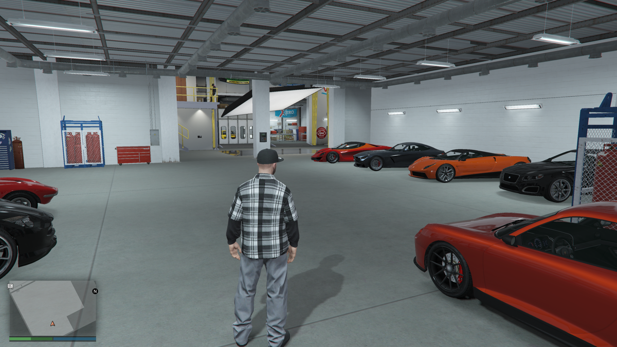 Grand Theft Auto V (Windows) screenshot: GTA Online: Los Santos Tuners - Players can now buy an auto shop and do legit work like repair service and customization.