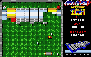 Arkanoid: Revenge of DOH (Atari ST) screenshot: Collect the red "L" for lasers