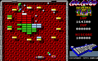 Arkanoid: Revenge of DOH (Amiga) screenshot: Quite a few balls in play!!