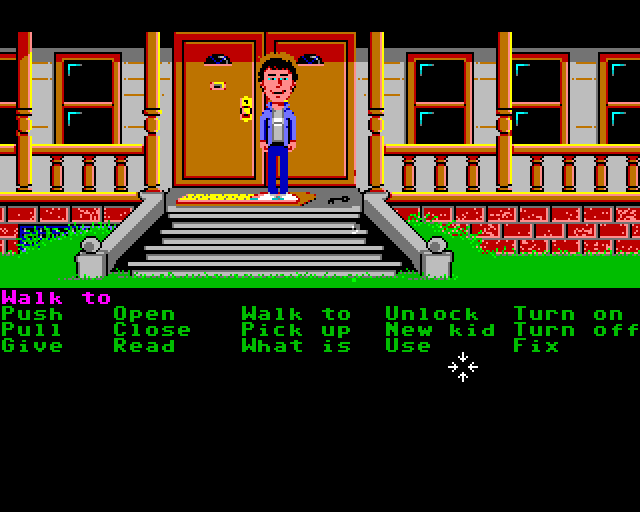 Maniac Mansion (Amiga) screenshot: In front of the house