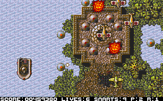 Sky High Stuntman (Atari ST) screenshot: Further in the level some ships attack