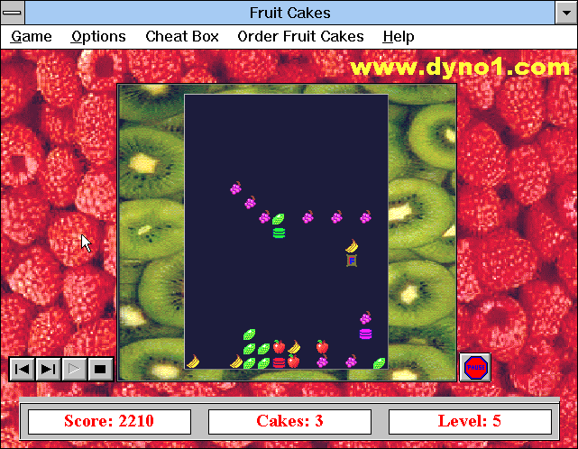 Fruit Cakes (Windows 3.x) screenshot: Tossing some fruit salad