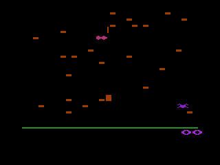 Atari: 80 Classic Games in One! (Windows) screenshot: Centipede - Atari 2600 version