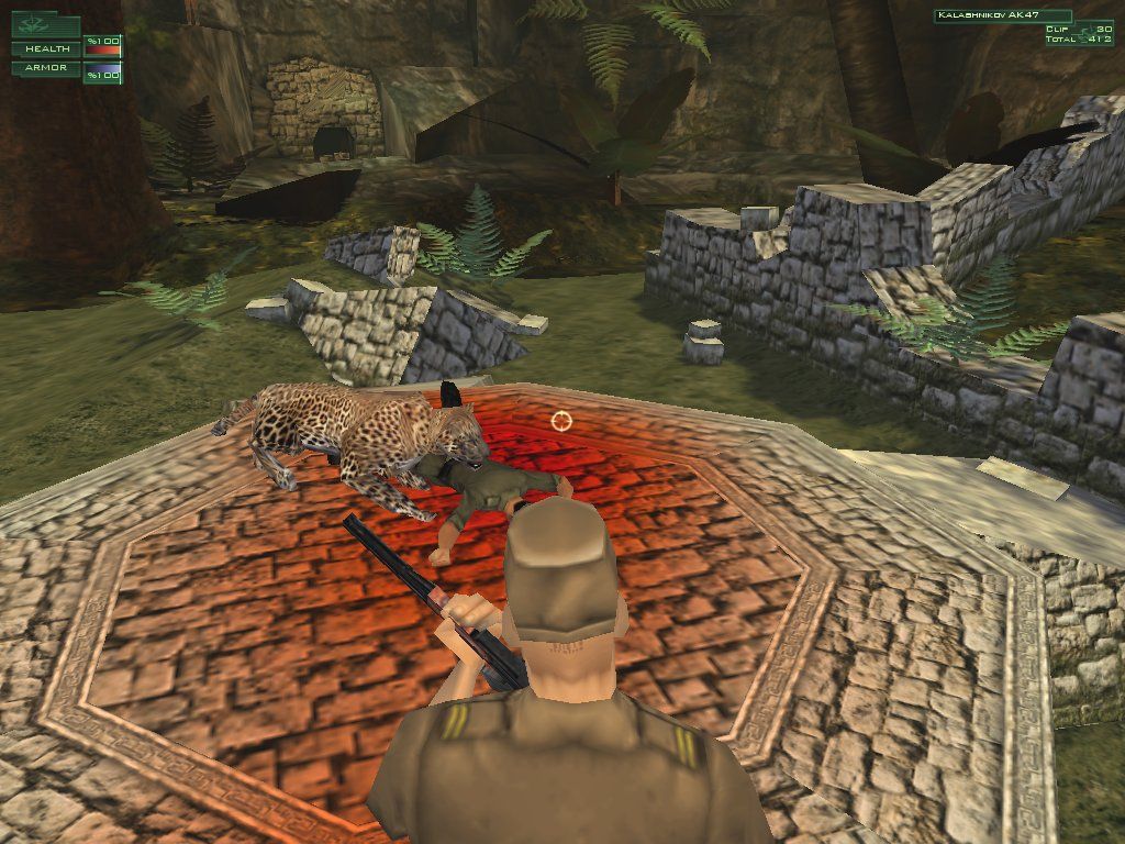 Hitman: Codename 47 (Windows) screenshot: The Hitman feeds a pig (of the human variety) to the Uwa Jungle God, aka a very large Jaguar