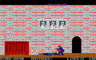 Shinobi (DOS) screenshot: You got the gun, blow em away