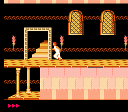 Prince of Persia (NES) screenshot: Exiting a level in the main castle