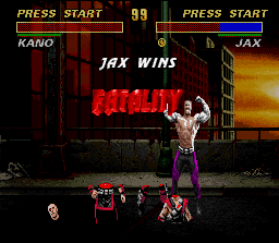 Mortal Kombat 3 (SNES) screenshot: Demonstration mode: using one of his Fatalities, Jax morphs Kano in a complete "minced meat"!