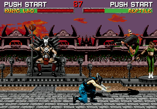 Mortal Kombat II (SEGA 32X) screenshot: Kung Lao throws Reptile