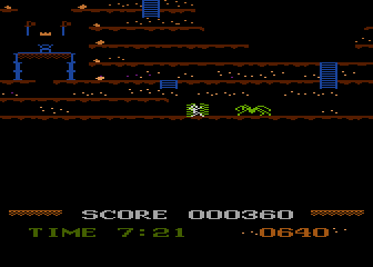 Mountain King (Atari 8-bit) screenshot: Attacked by the spider!