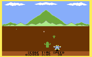 Motocross Racer (Commodore 64) screenshot: The horizon gets closer in the desert race
