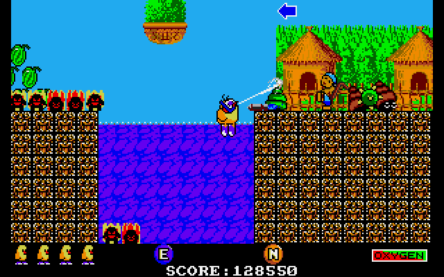 The New Zealand Story (Amiga) screenshot: Tiki is able to squirt water at enemies